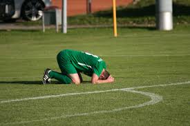 場進行急救 場進行急救